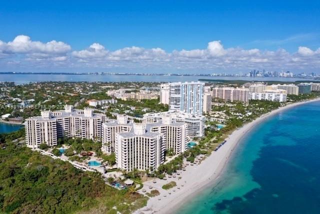 Valerie’s Latest Closed Sale! Towers of Key Biscayne, C902: $1,480,000